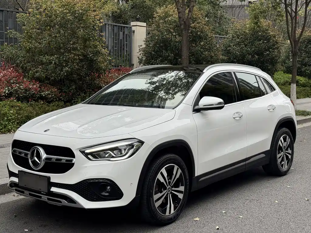 Mercedes-Benz GLA 2020 — фото 1