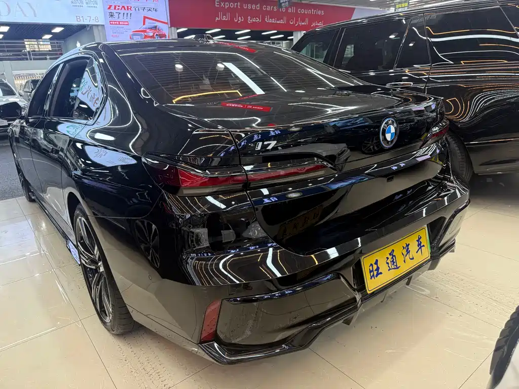 BMW i7 2023 — фото 4