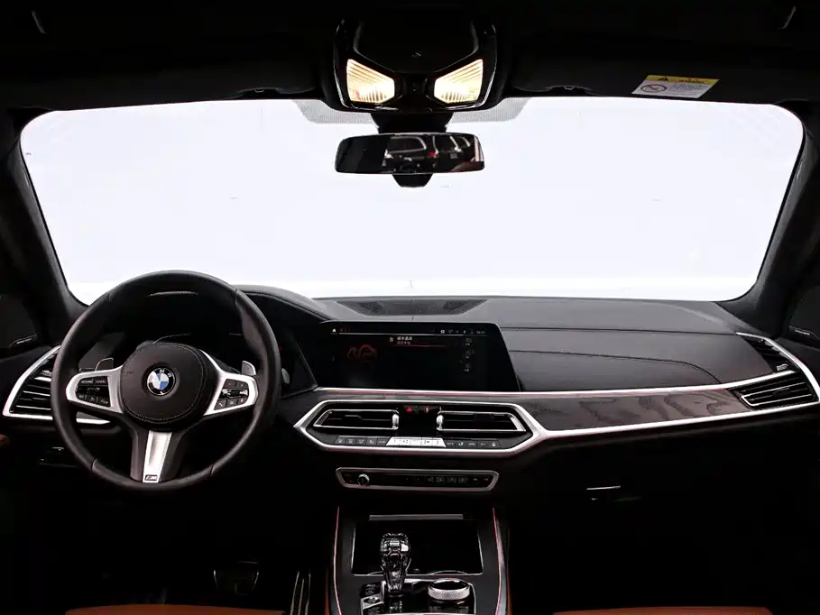 BMW X7 2021