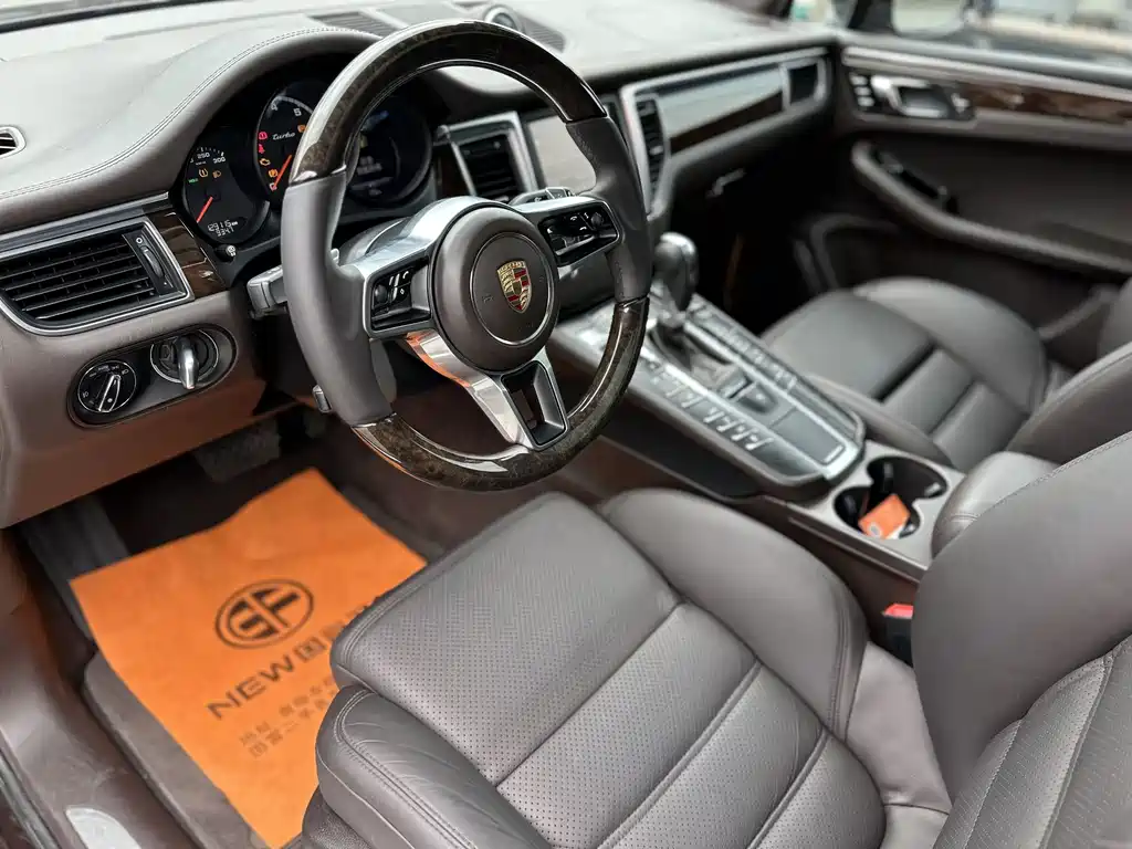 Porsche Macan 2014