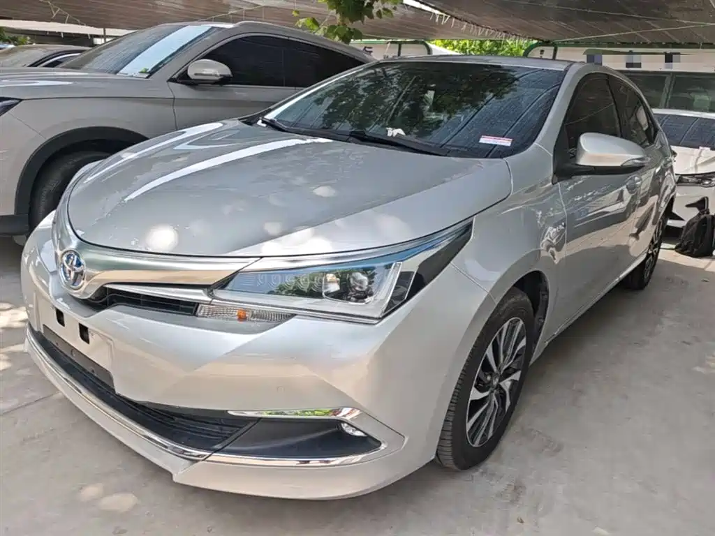 Toyota Corolla 2019 — фото 1