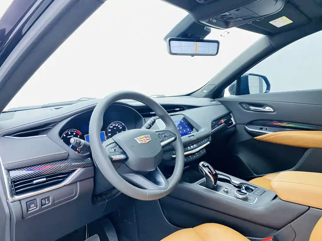 Cadillac XT4 2023 — фото 12