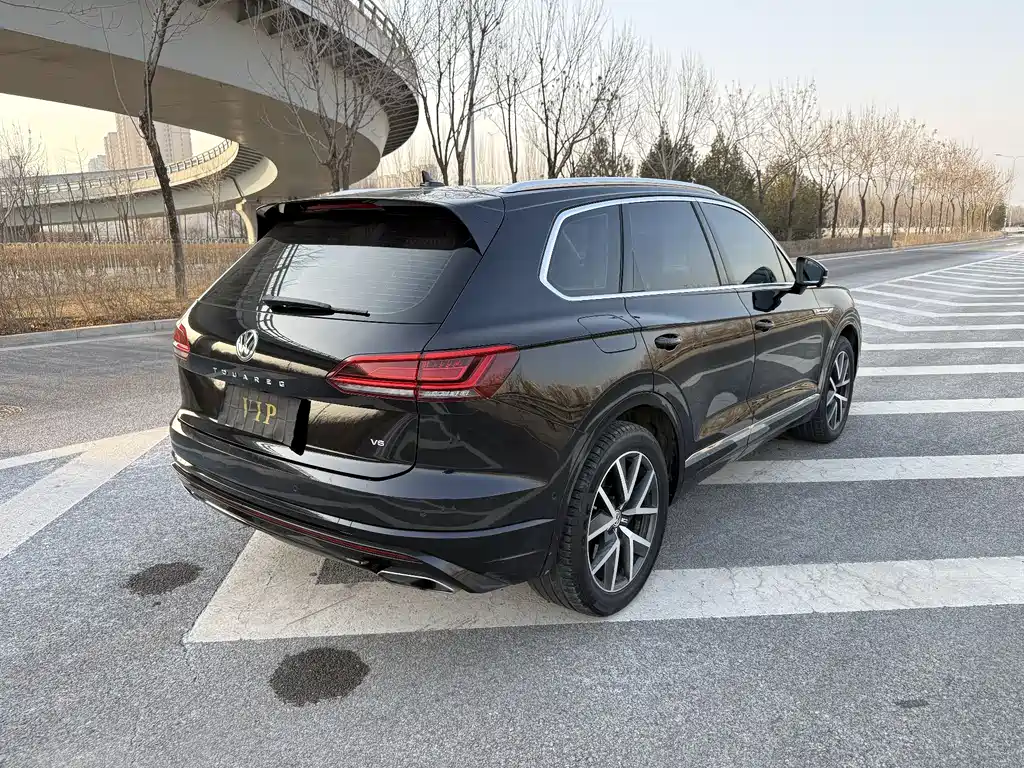 Volkswagen Touareg 2019 — фото 10