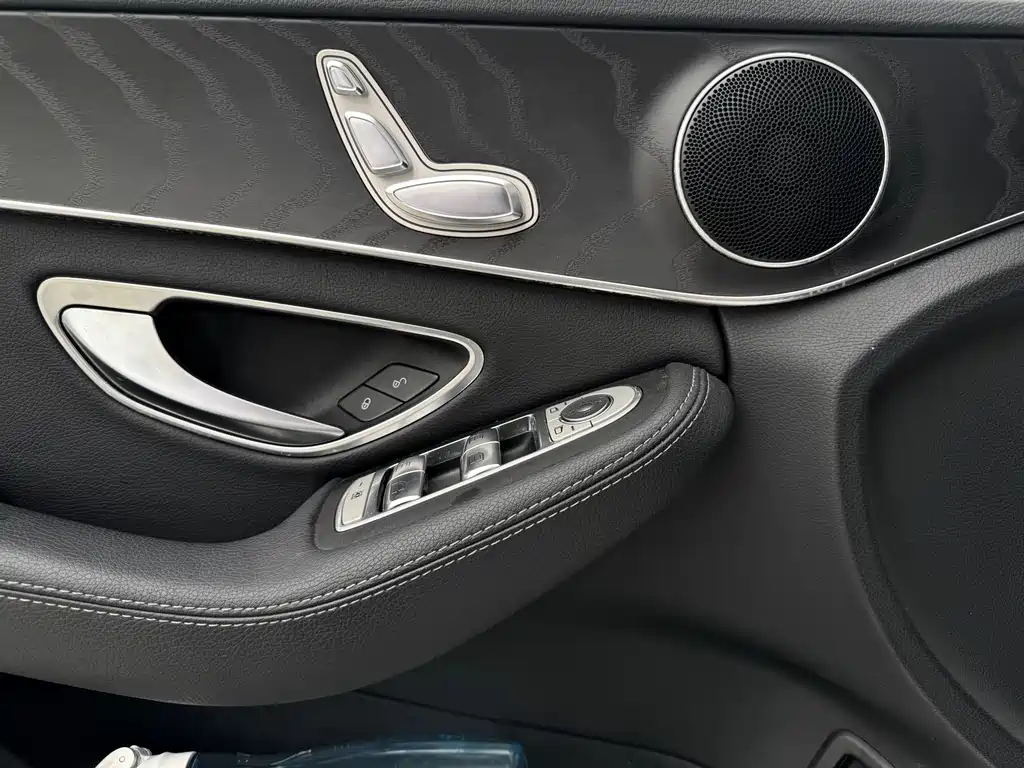 Mercedes-Benz C-Class 2016 — фото 13