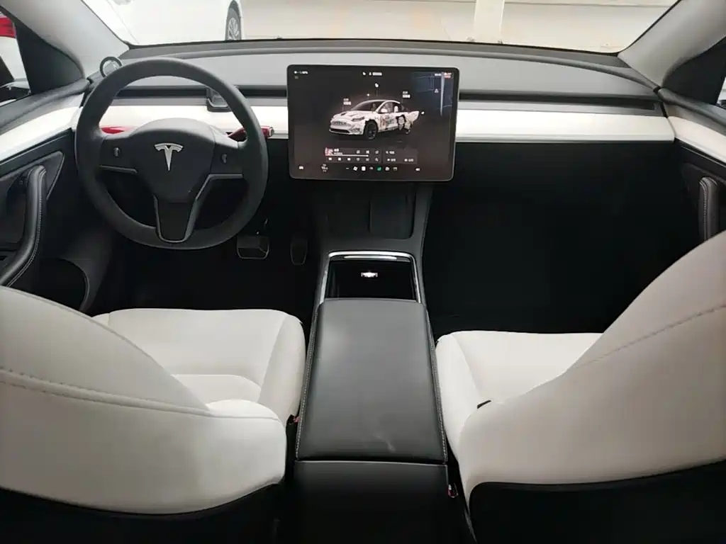 Tesla Model Y 2023 — фото 10