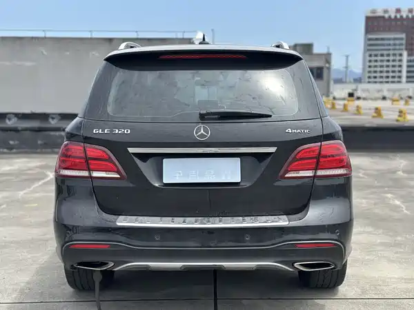 Mercedes-Benz GLE 2016