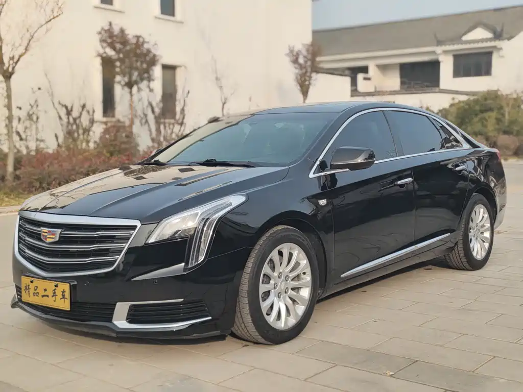Cadillac XTS 2018 — фото 1
