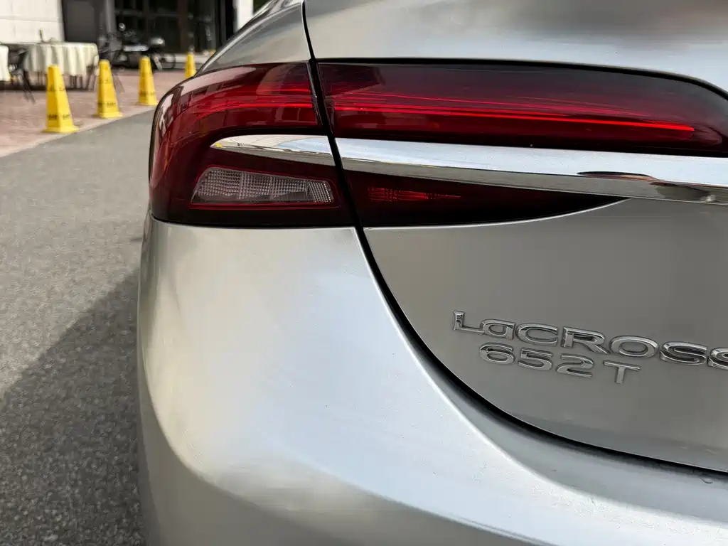 Buick LaCrosse 2020 — фото 15