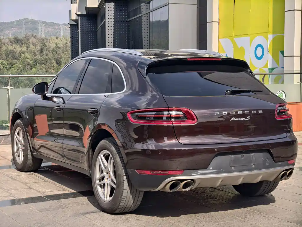 Porsche Macan 2017 — фото 20