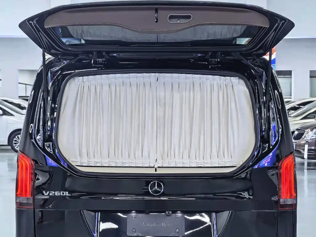 Mercedes-Benz Vito 2022 — фото 16
