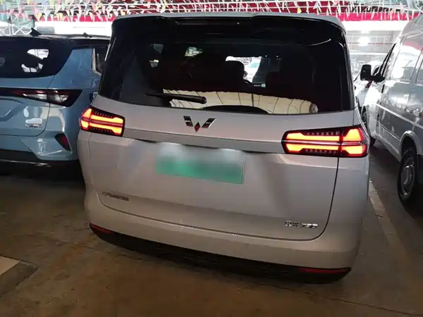 Wuling Starlight 730 New Energy 2025
