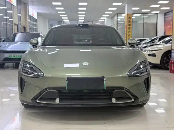 Xiaomi SU7 2024