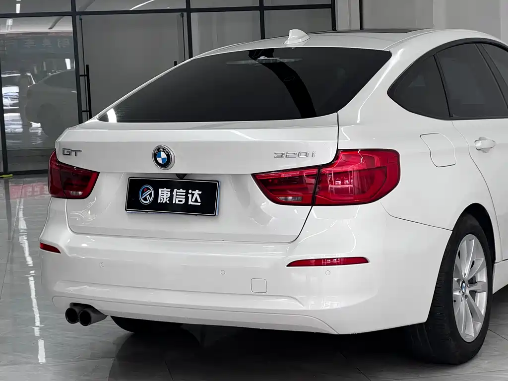 BMW 3 Series GT 2017 — фото 14