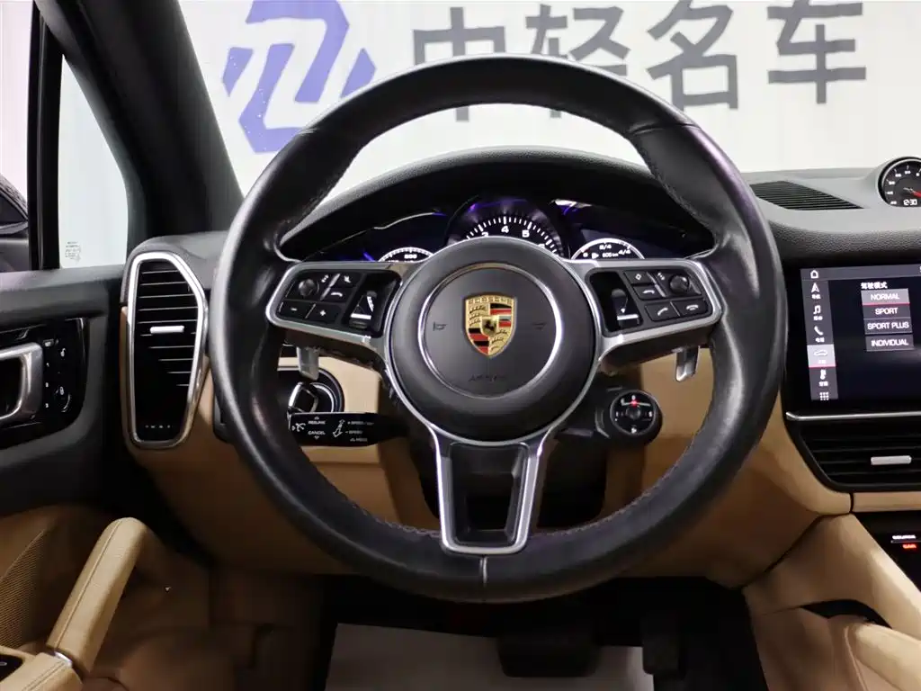 Porsche Cayenne 2018 — фото 10