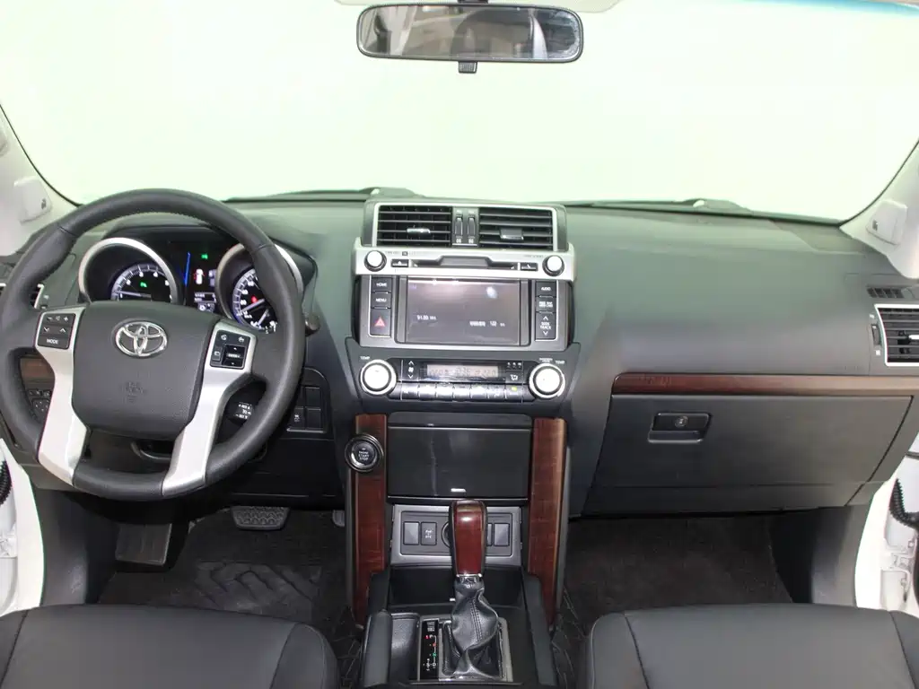 Toyota Prado 2017 — фото 13