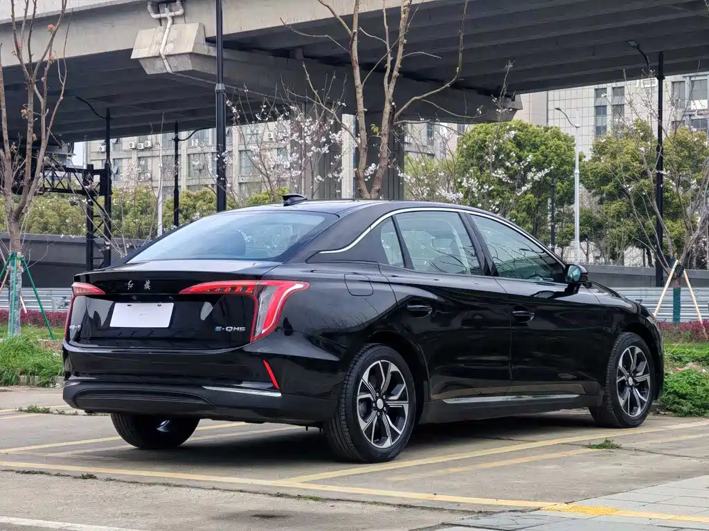 Hongqi E-QM5 2024 — фото 4
