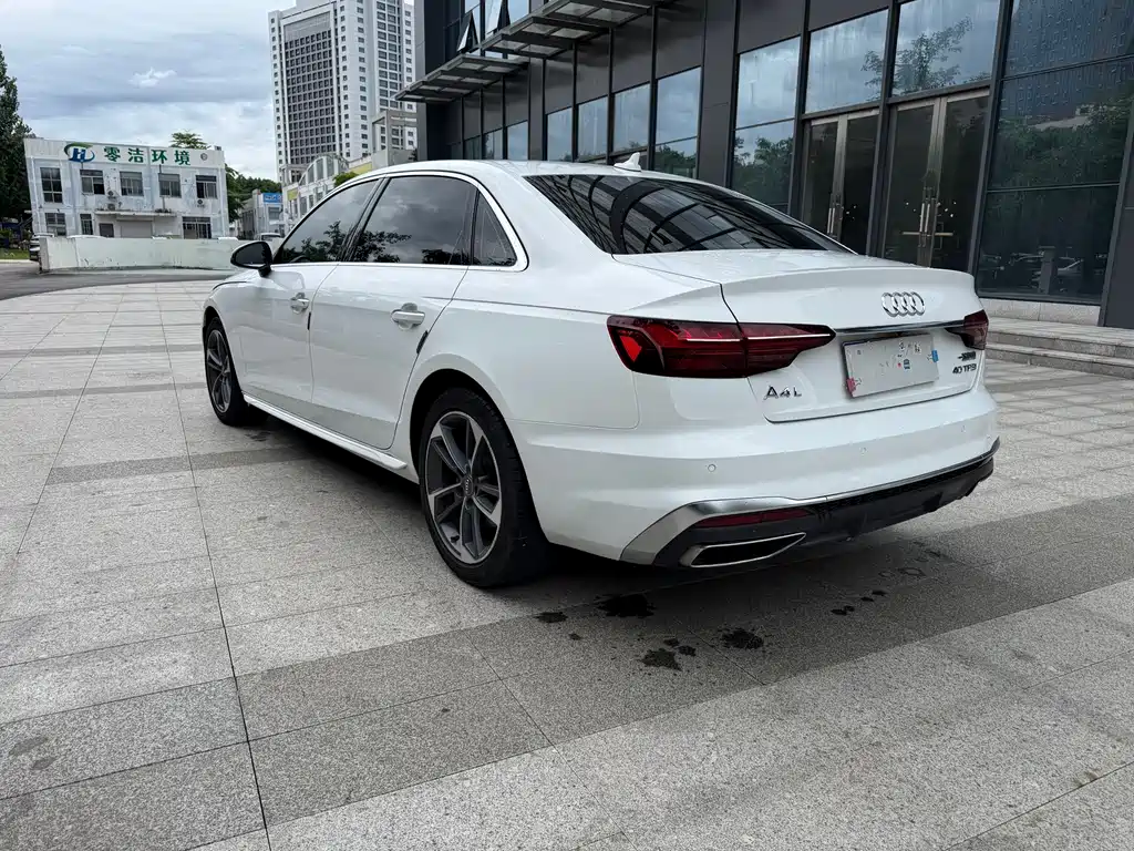 Audi A4L 2020 — фото 20