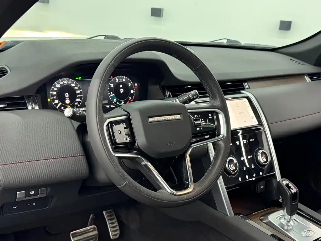 Land Rover Discovery Sport 2023 — фото 5