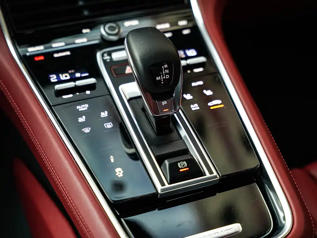 Porsche Panamera 2022 — фото 13