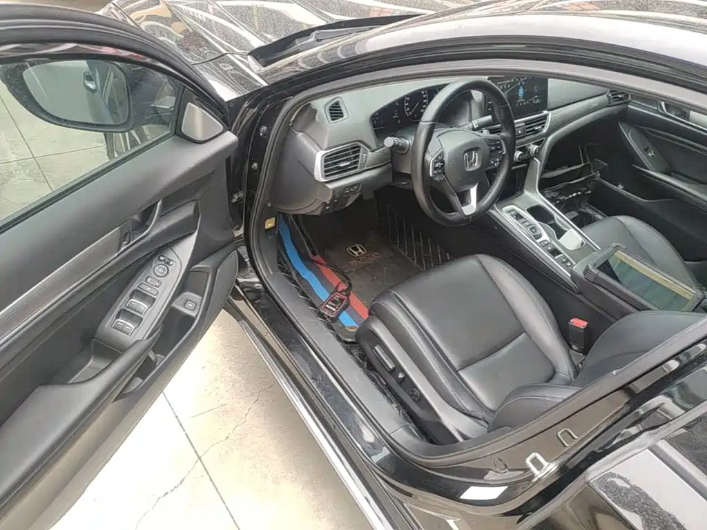 Honda Accord 2023 — фото 16