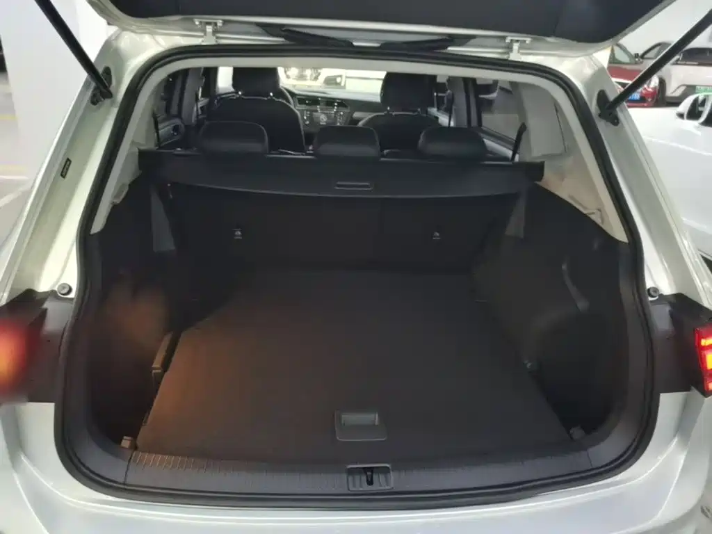 Volkswagen Tiguan L 2018 — фото 19