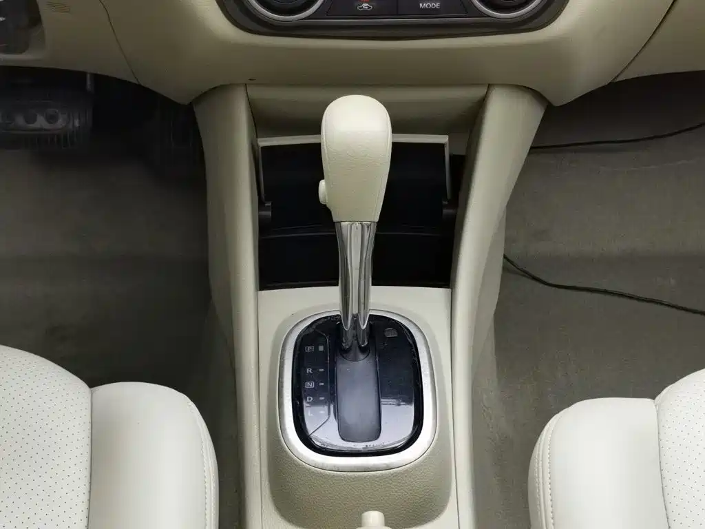 Nissan Sylphy 2018 — фото 13