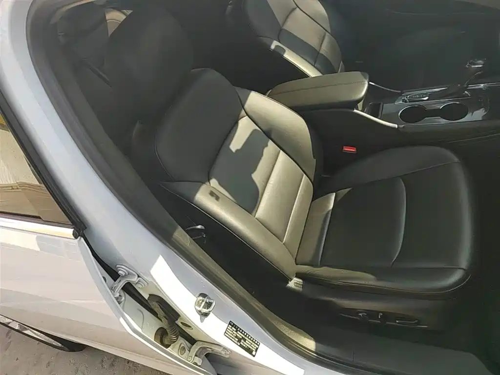 Chevrolet Malibu XL 2018 — фото 25