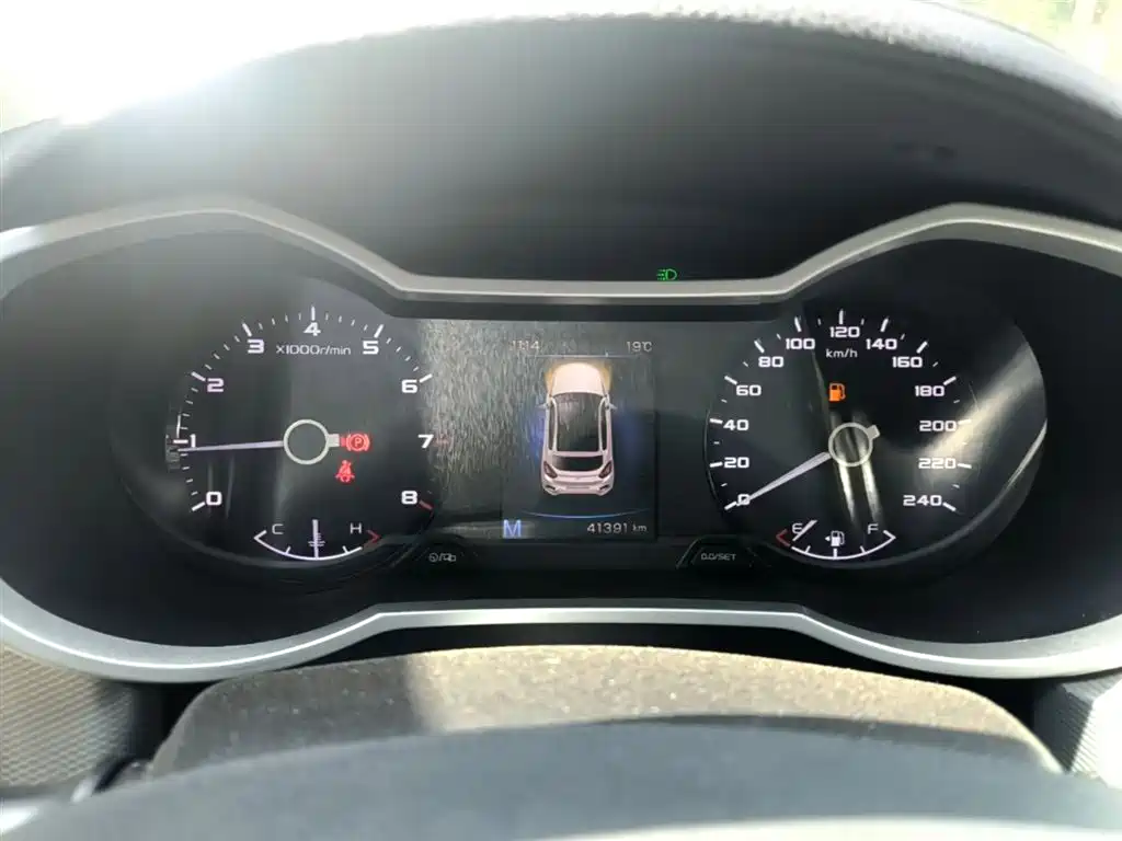 Geely Emgrand GS 2018 — фото 12