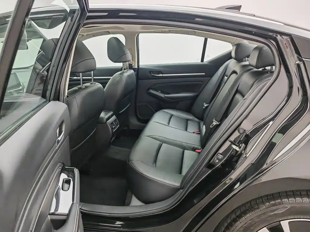 Nissan Teana 2021 — фото 15