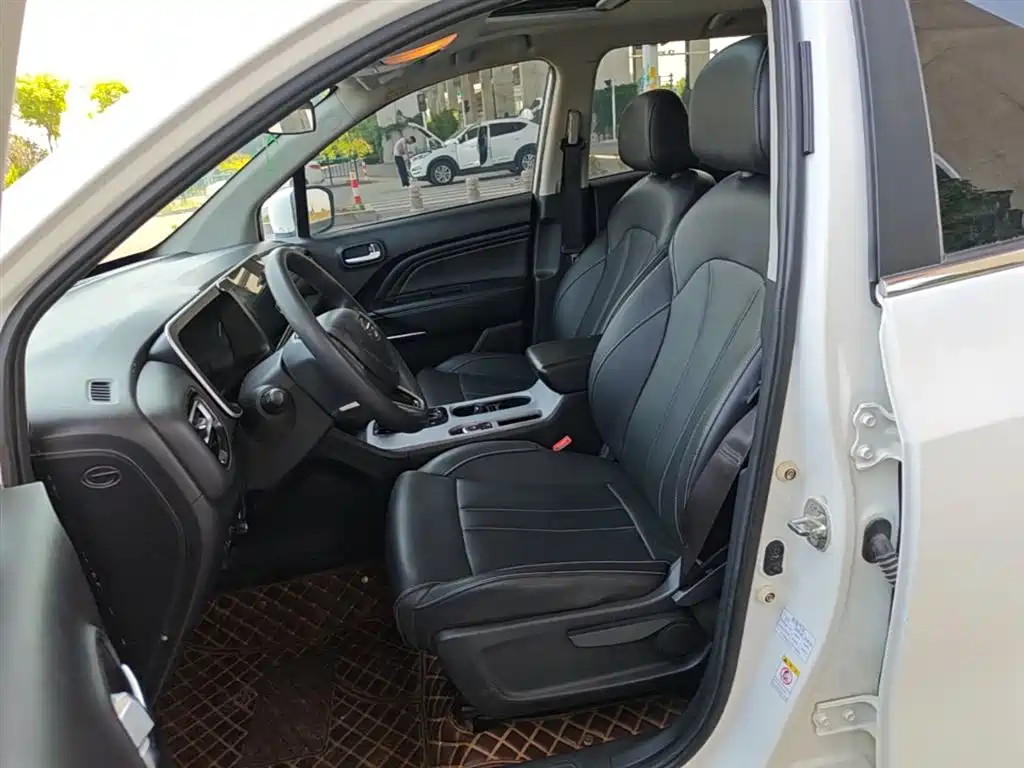 GAC Motor Trumpchi GS3 2021 — фото 15