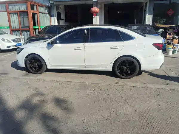 Roewe i6 MAX New Energy 2022