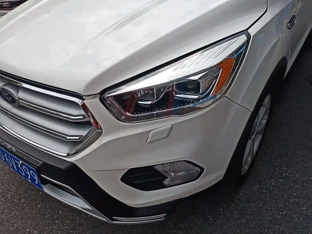 Ford Kuga 2018 — фото 24