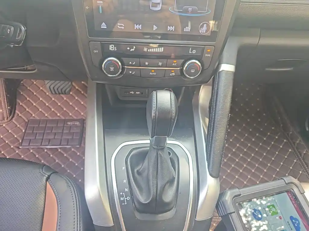 Renault Kadjar 2018 — фото 14