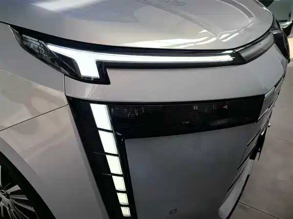 GAC Trumpchi E8 PHEV 2024