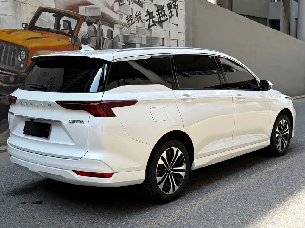 Wuling Victory 2022 — фото 4
