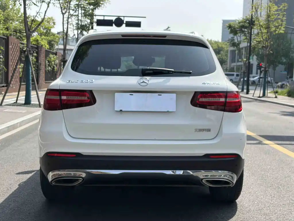 Mercedes-Benz GLC 2016 — фото 12