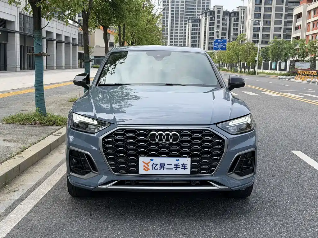 Audi Q5L Sportback 2022 — фото 2
