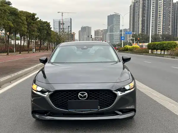 Mazda 3 Axela 2022