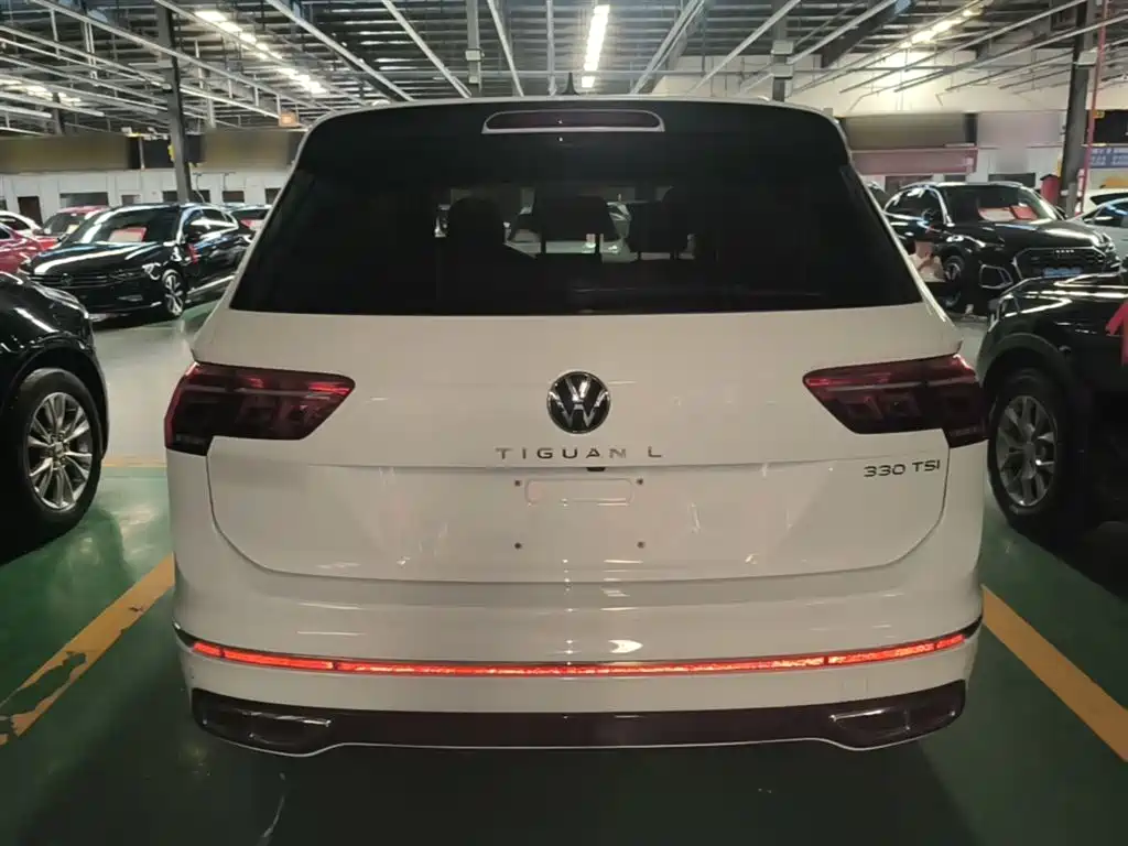 Volkswagen Tiguan L 2023 — фото 6