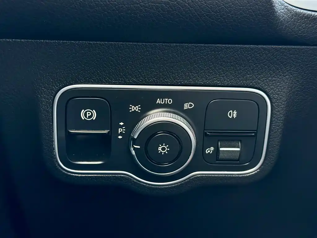 Mercedes-Benz GLB 2020 — фото 26