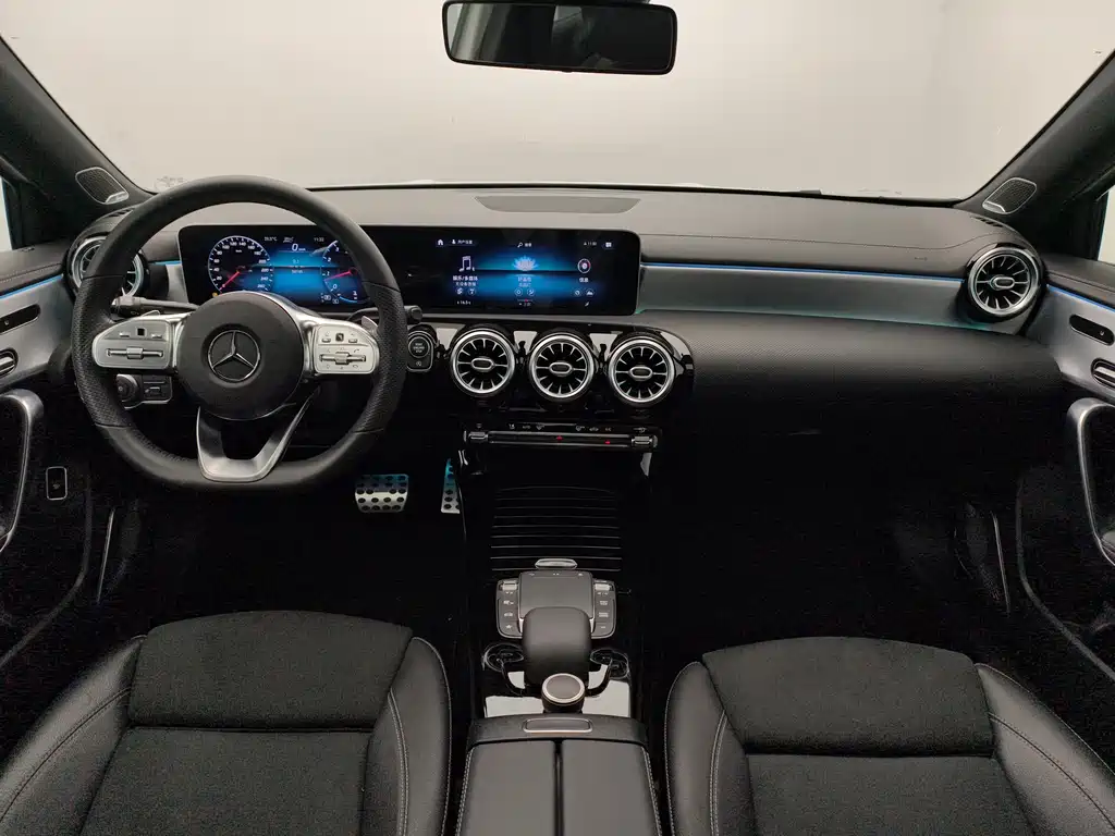 Mercedes-Benz A-Class 2020 — фото 13