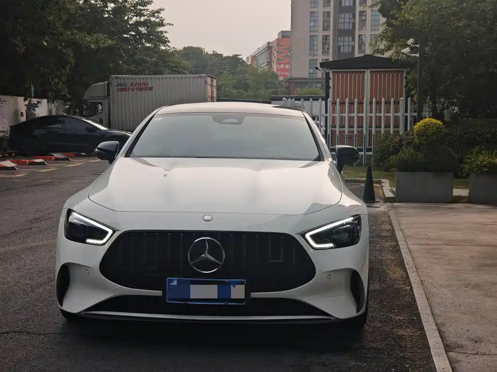 Mercedes-Benz AMG GT 2025 — фото 2