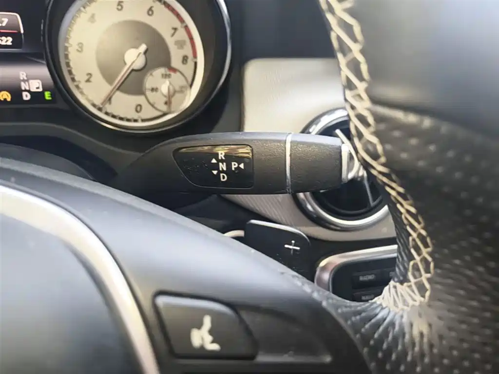 Mercedes-Benz GLA 2015 — фото 14