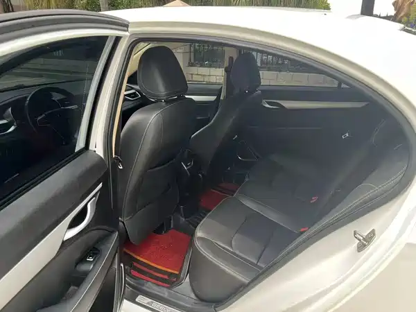 Geely Emgrand 2018