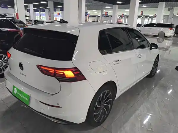 Volkswagen Golf 2023