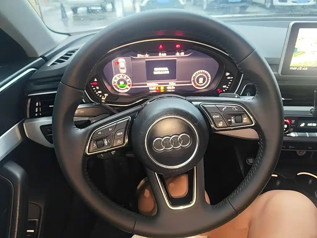 Audi A4L 2017 — фото 11