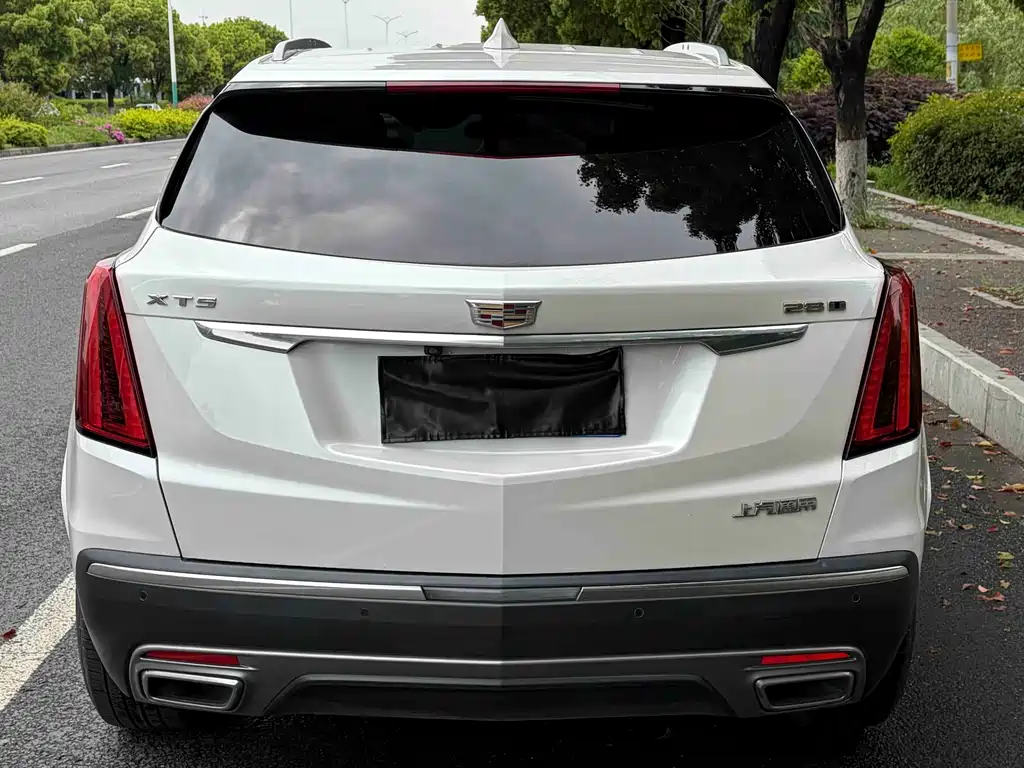 Cadillac XT5 2021 — фото 5