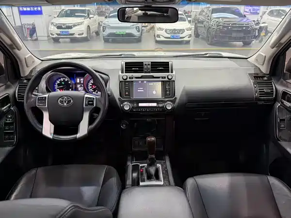 Toyota Prado 2016