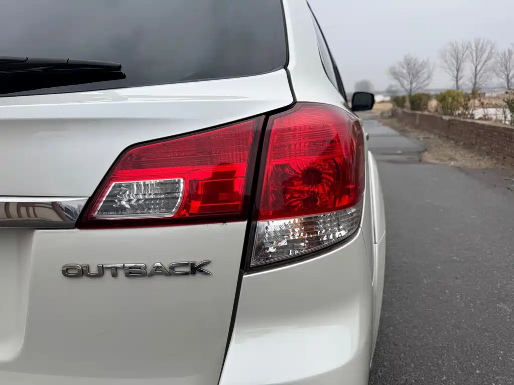 Subaru Outback 2013 — фото 26