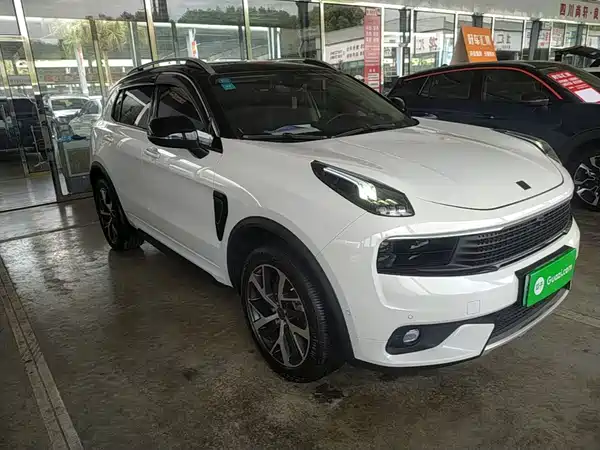 Lynk & Co 01 EM-P 2019